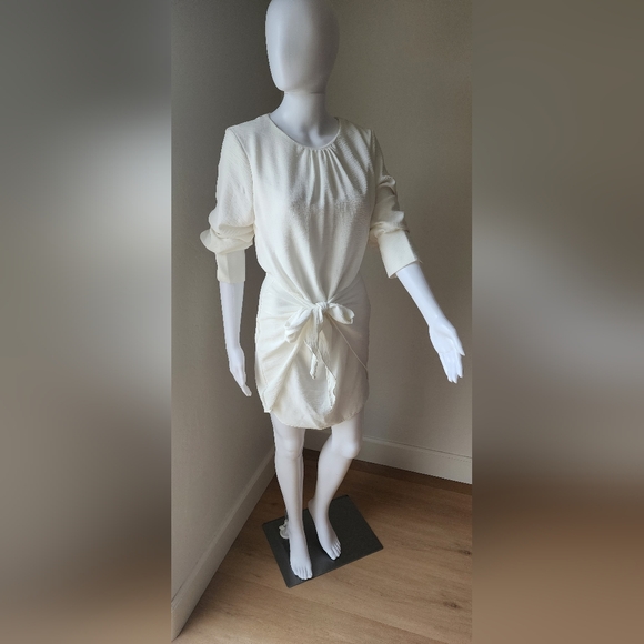 NWT White Short Dress with Waist Wrap - Medium! - Picture 2 of 11